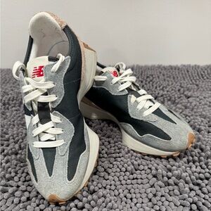 New Balance 327